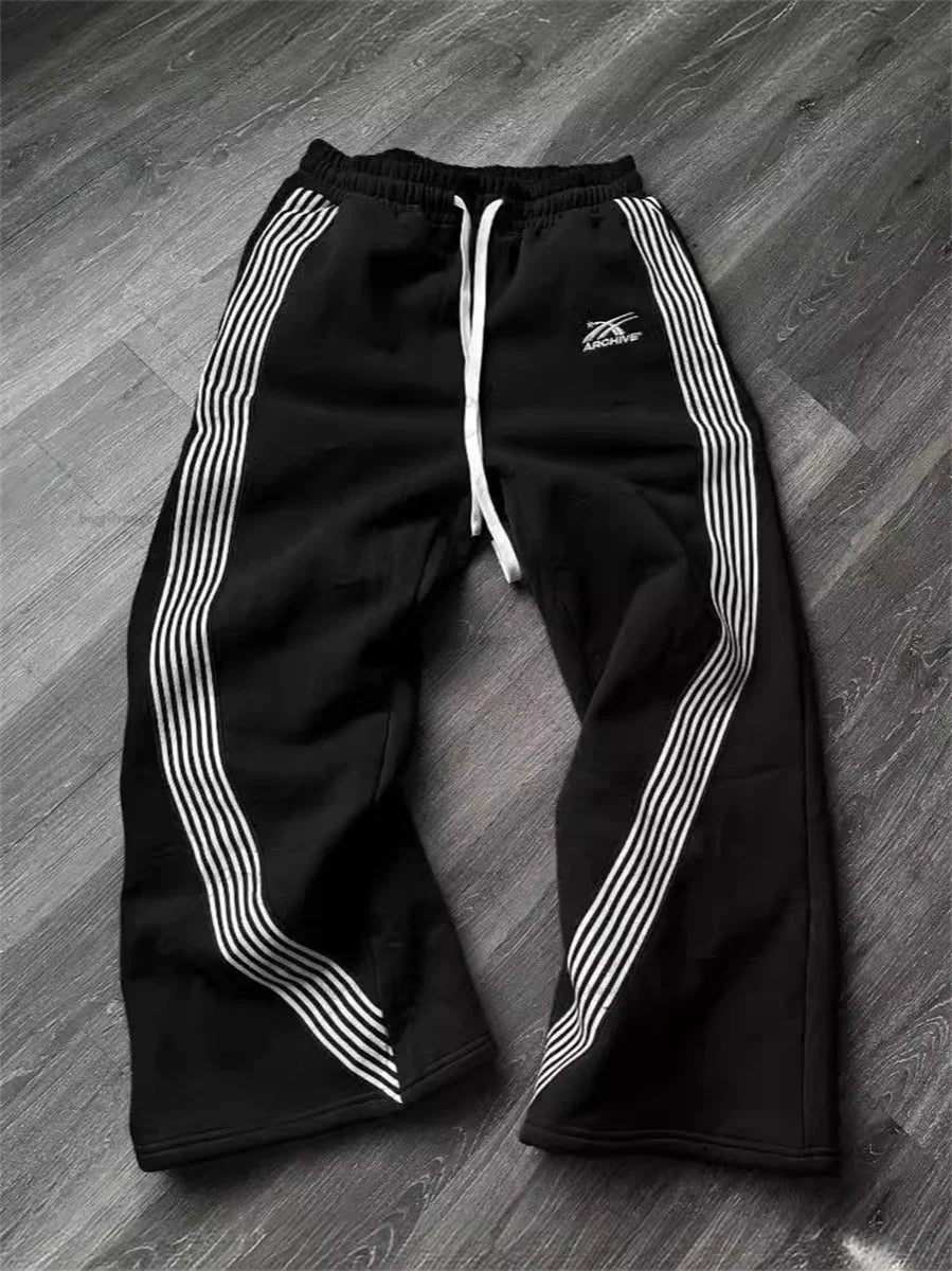 Pantalón recto de rayas estilo urbano