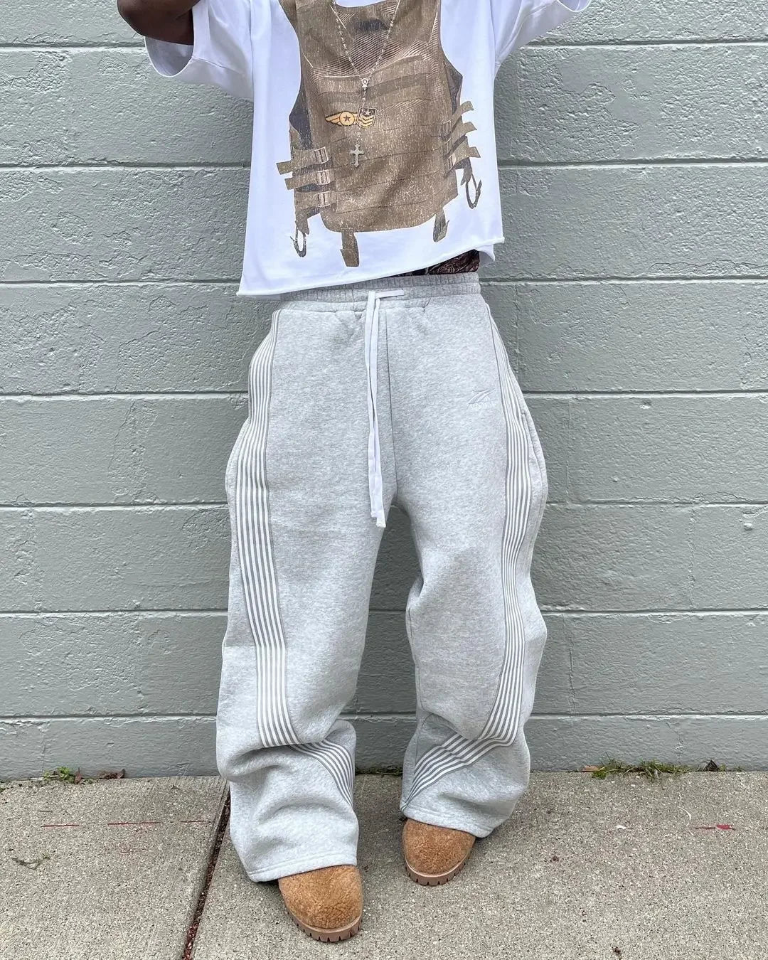 Pantalón recto de rayas estilo urbano