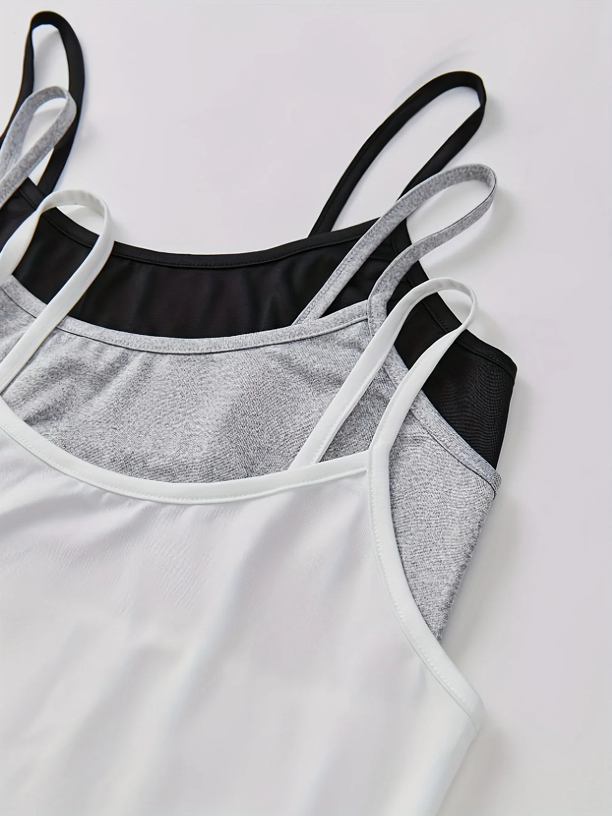 Pack de 3 tops de tirantes finos con espalda abierta