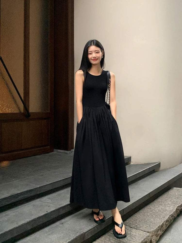 Vestido midi negro sin mangas estilo vintage