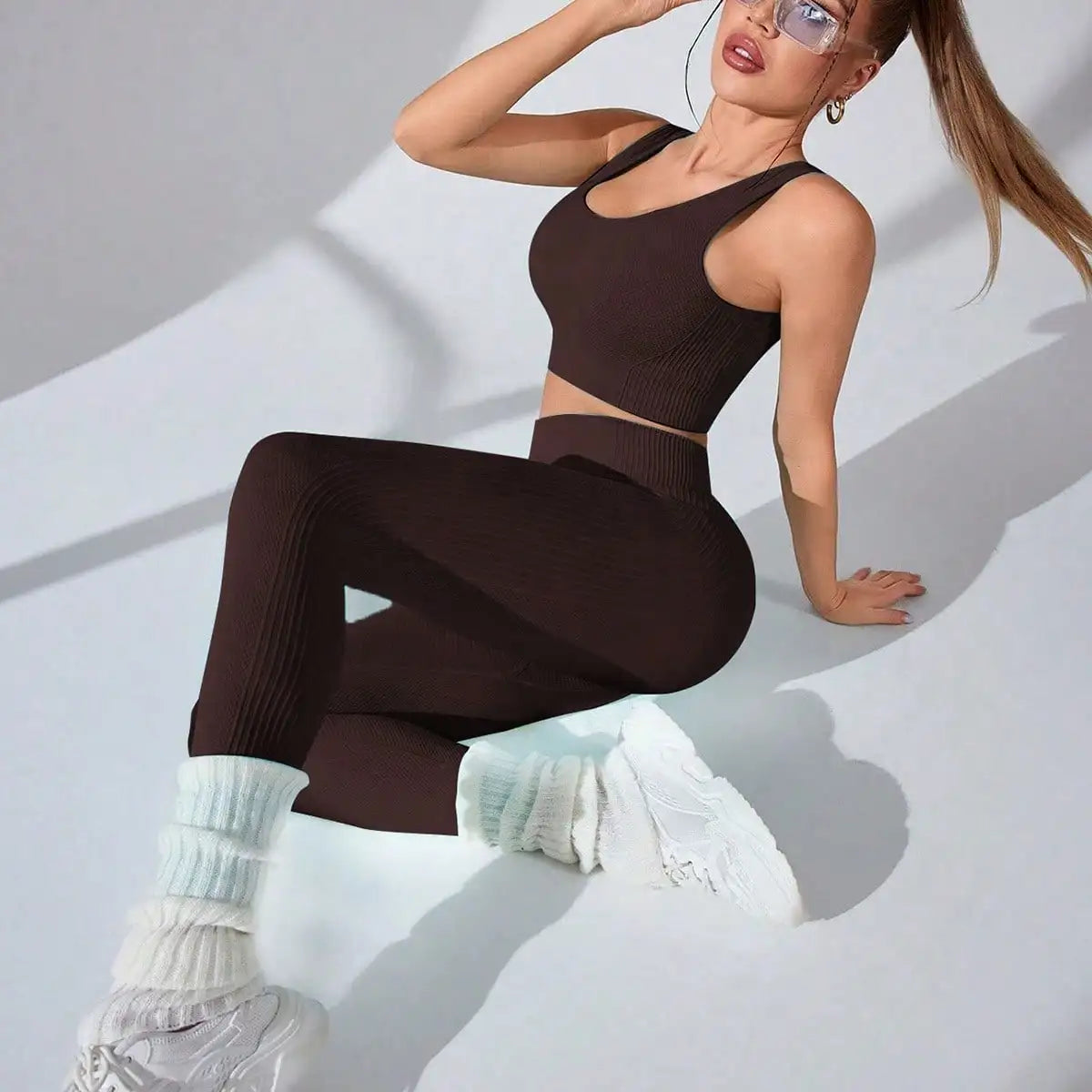 Conjunto deportivo mujer: leggings sin costuras y top cruzado