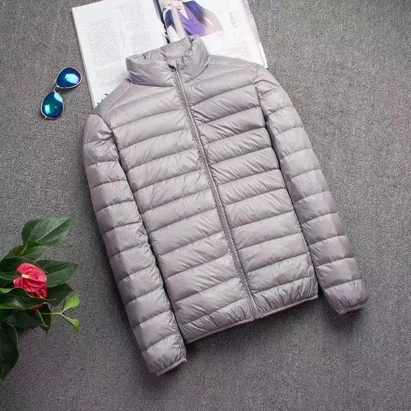Plumífero ultraligero con capucha para hombre