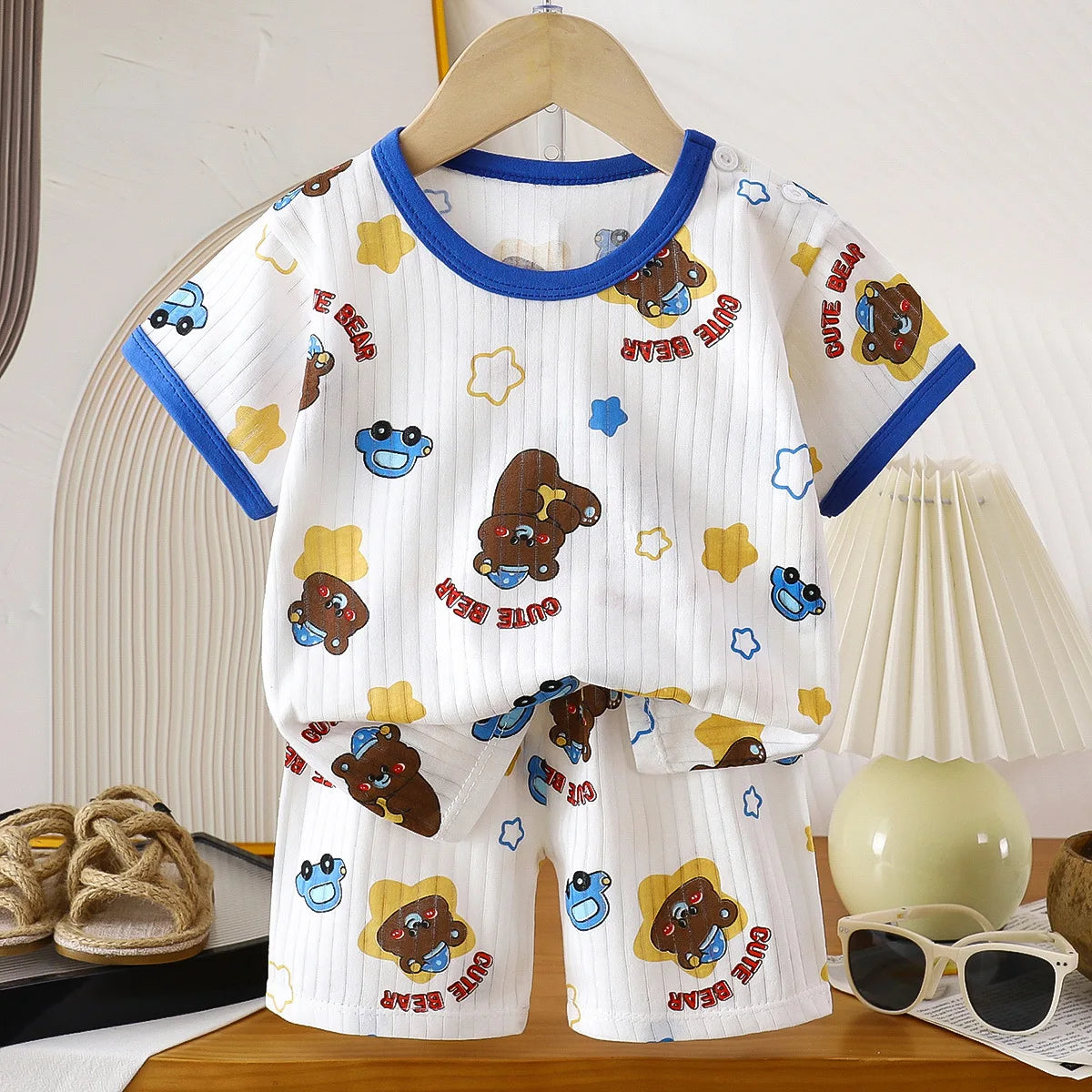 Conjunto bebé camiseta y short de algodón (2 piezas)