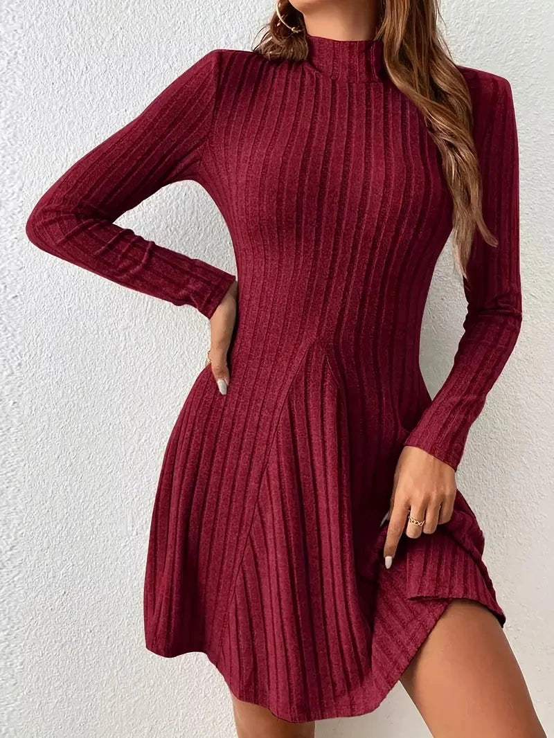 Vestido de punto entallado con falda evasé