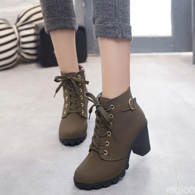 Botas de cordones versátiles para mujer
