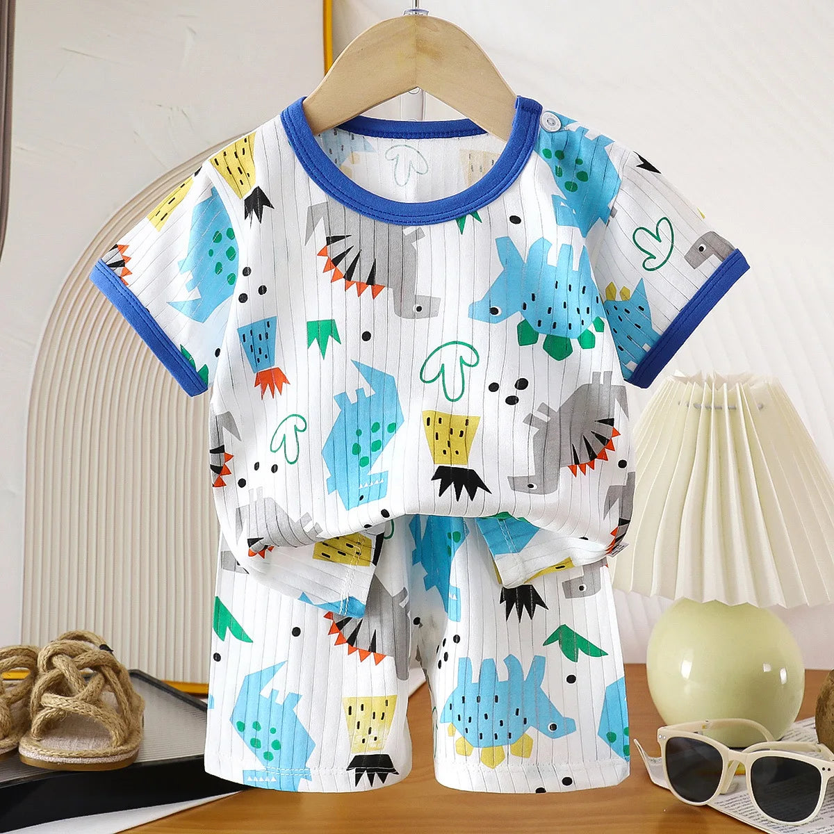 Conjunto bebé camiseta y short de algodón (2 piezas)
