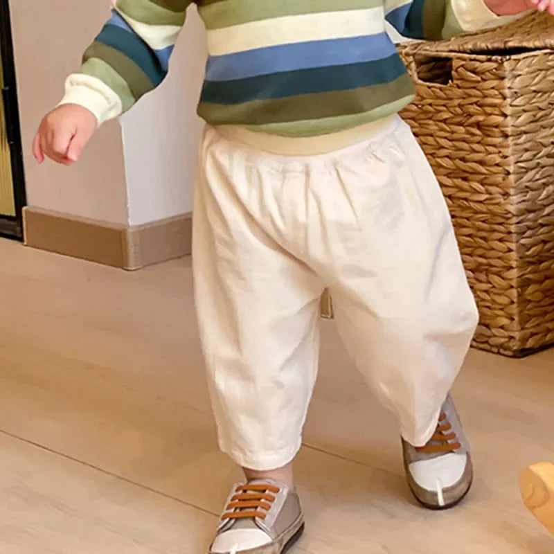 Pantalón infantil tobillero con bolsillos