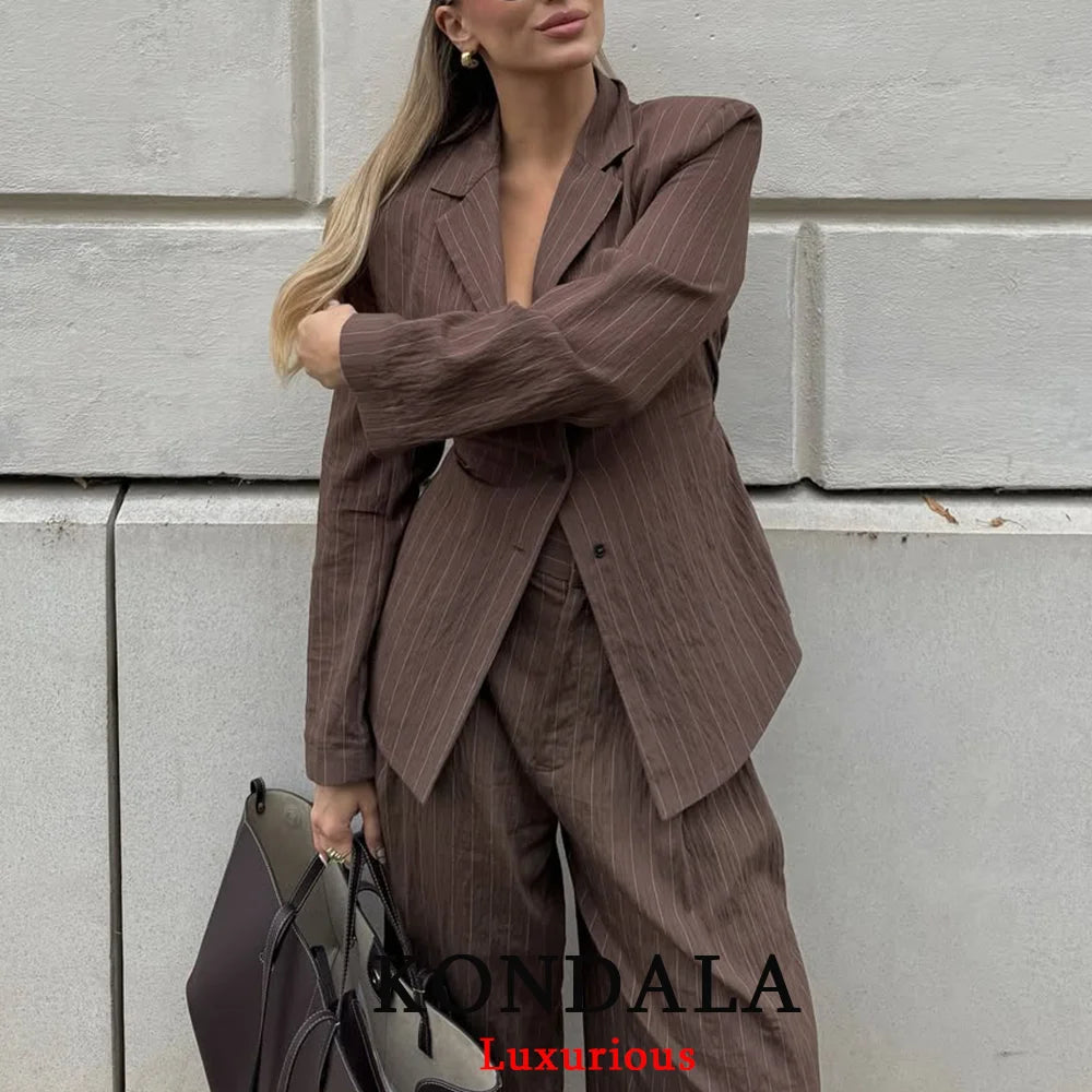 Traje de blazer y pantalón ancho de rayas (2 piezas)
