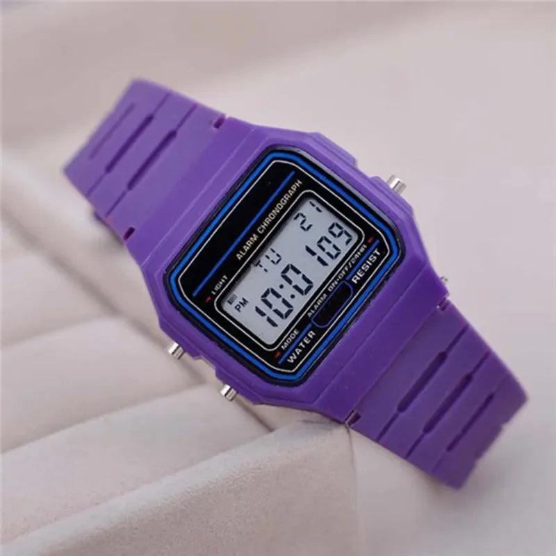 Reloj digital LED deportivo de esfera cuadrada