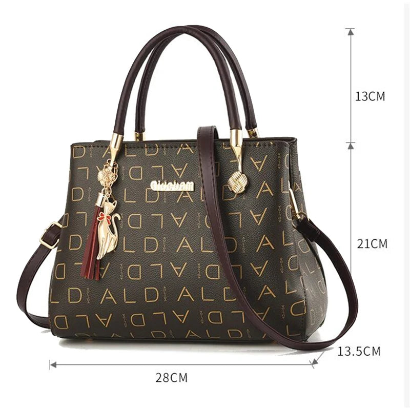 Bolso tote con letras en relieve