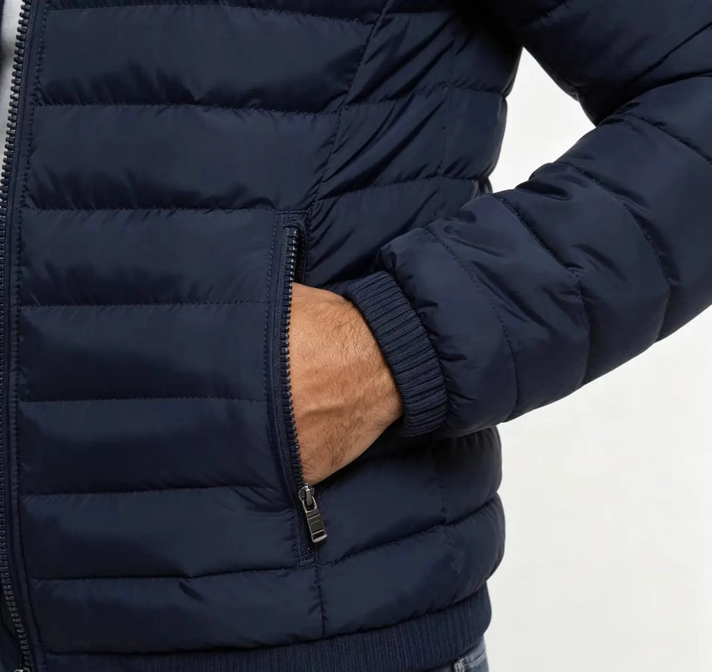 Chaqueta acolchada con capucha para hombre