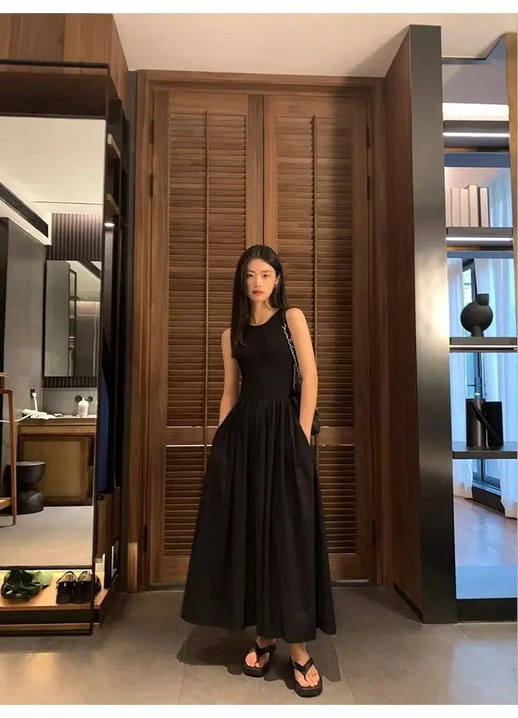 Vestido midi negro sin mangas estilo vintage
