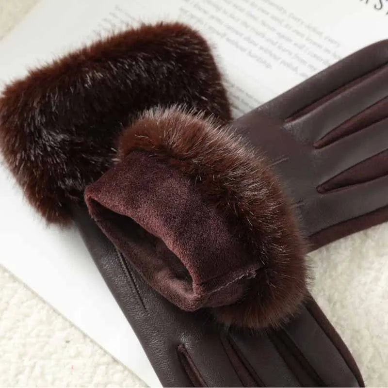 Guantes elegantes de polipiel con pelo