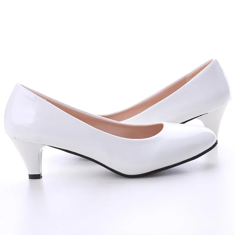 Zapatos de salón de tacón medio