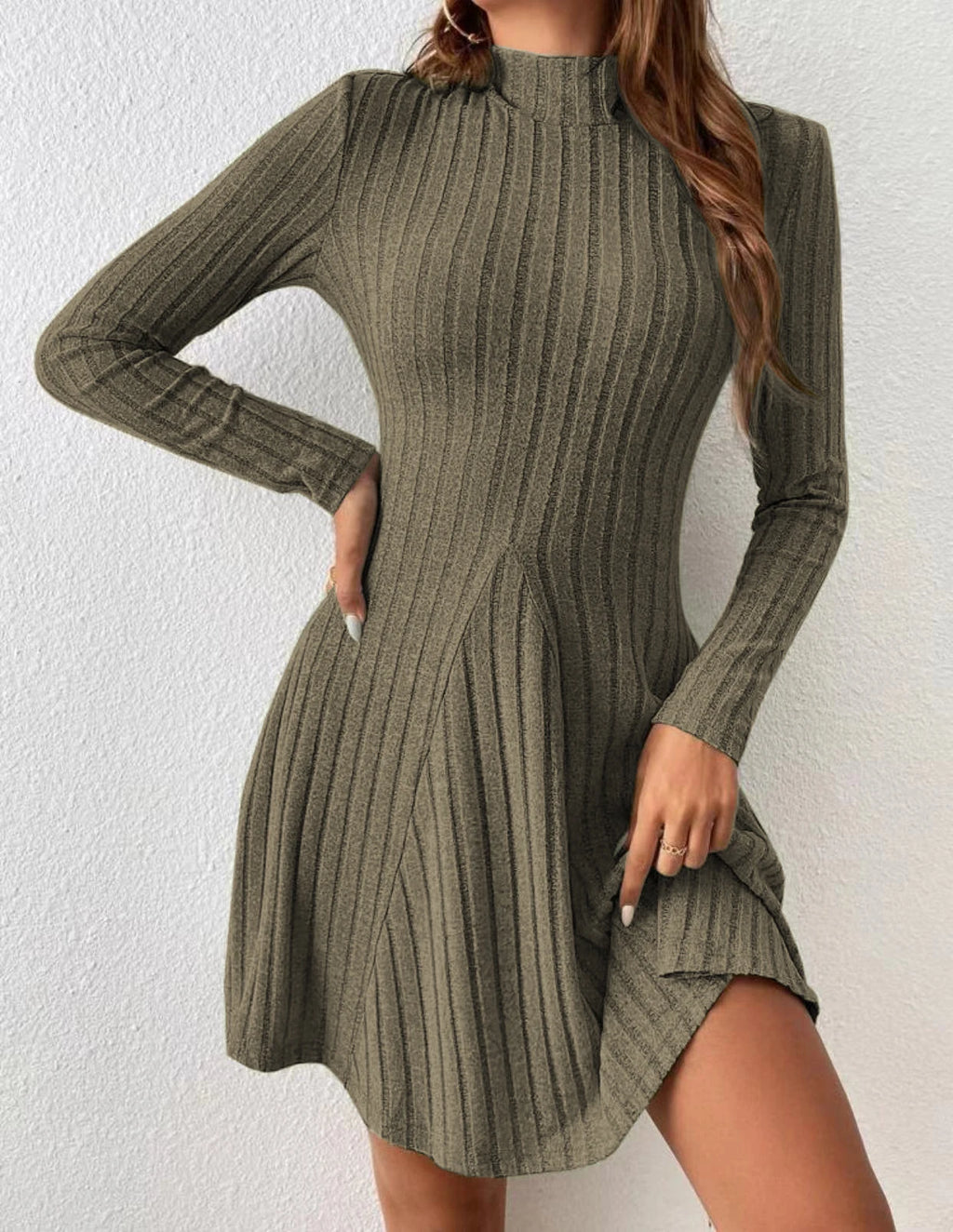Vestido de punto entallado con falda evasé