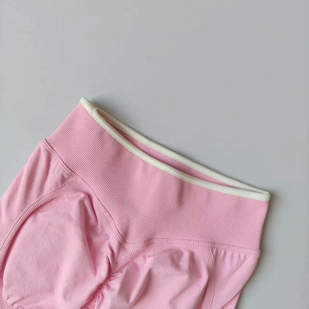 Conjunto deportivo de 2 piezas: top y mallas push-up