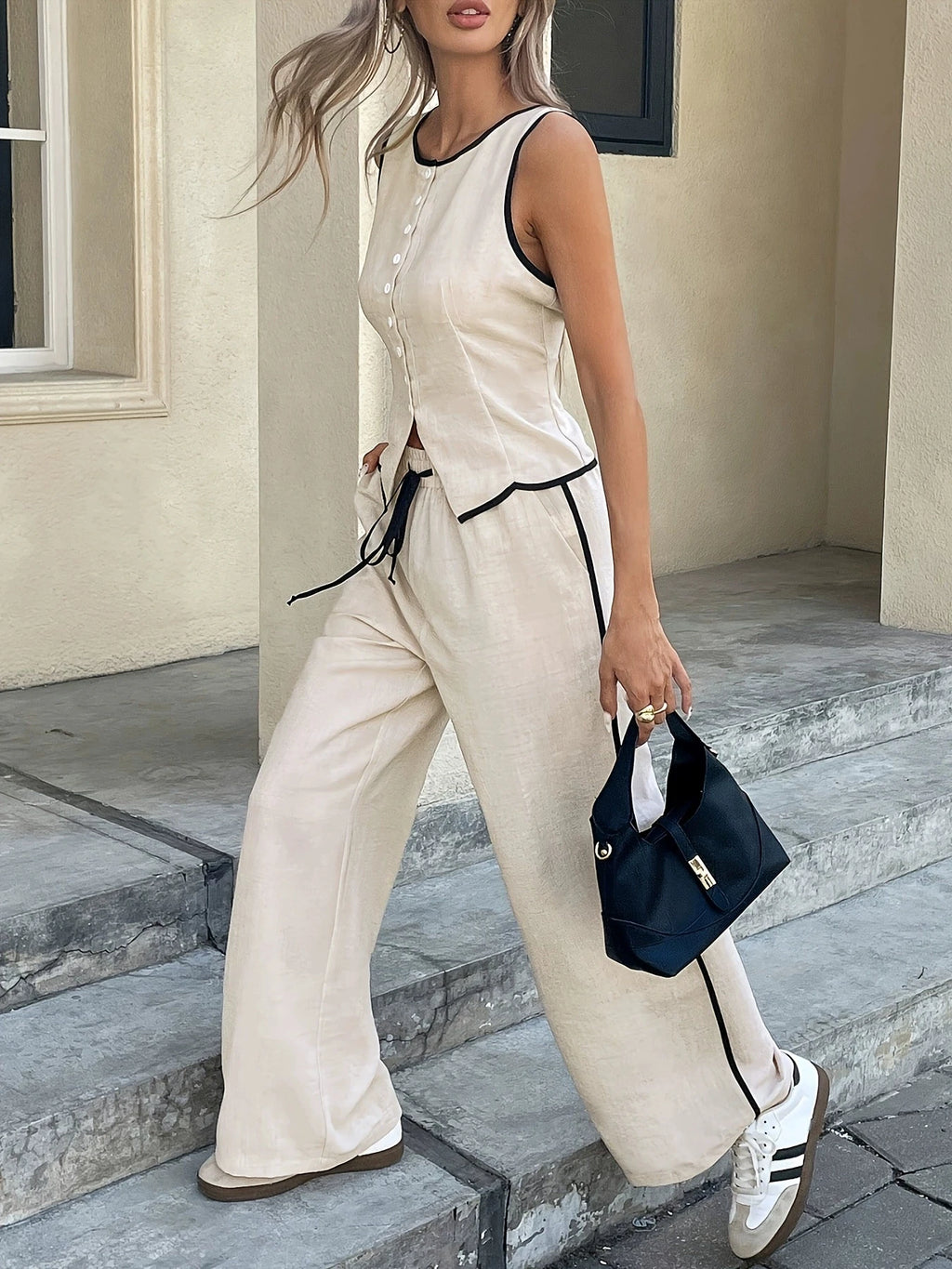 Conjunto de chaleco y pantalón ancho con cordón