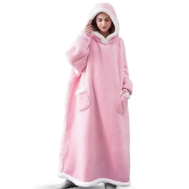 Manta pijama larga con mangas y capucha (150 o 180 cm)