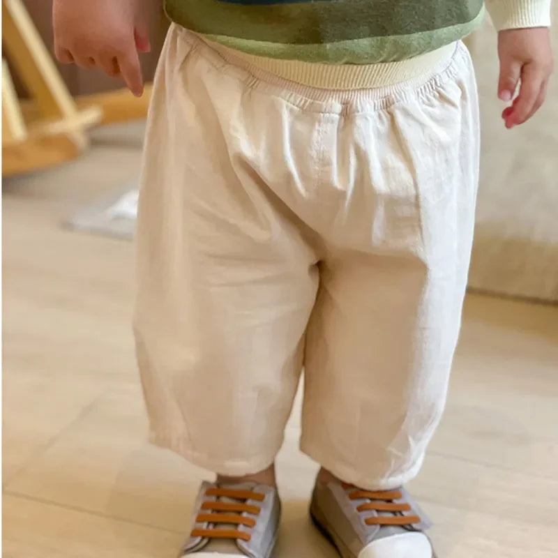 Pantalón infantil tobillero con bolsillos
