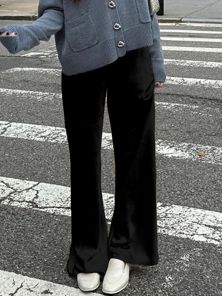 Pantalón ancho de satén con cintura elástica