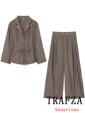 Traje de blazer y pantalón ancho de rayas (2 piezas)