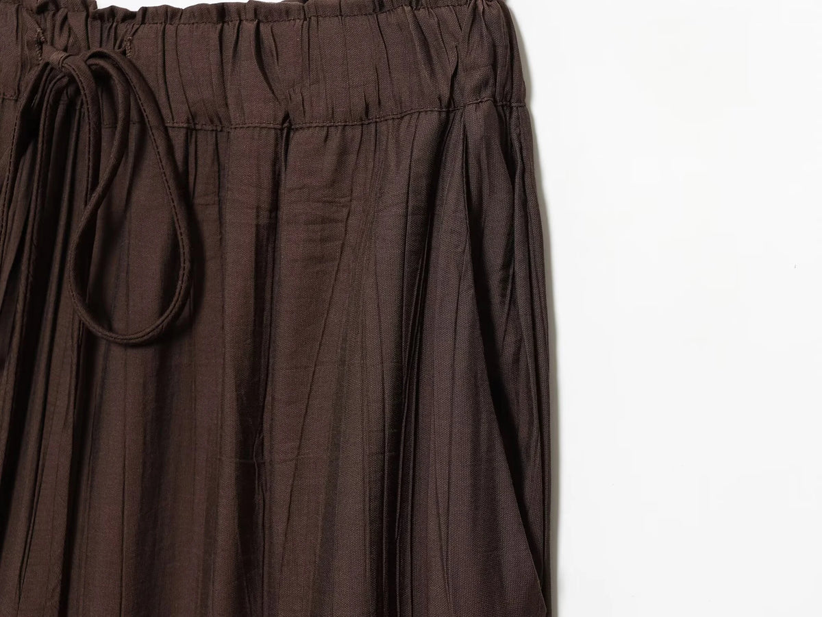 Conjunto de camisa con cuello en V y pantalón ancho