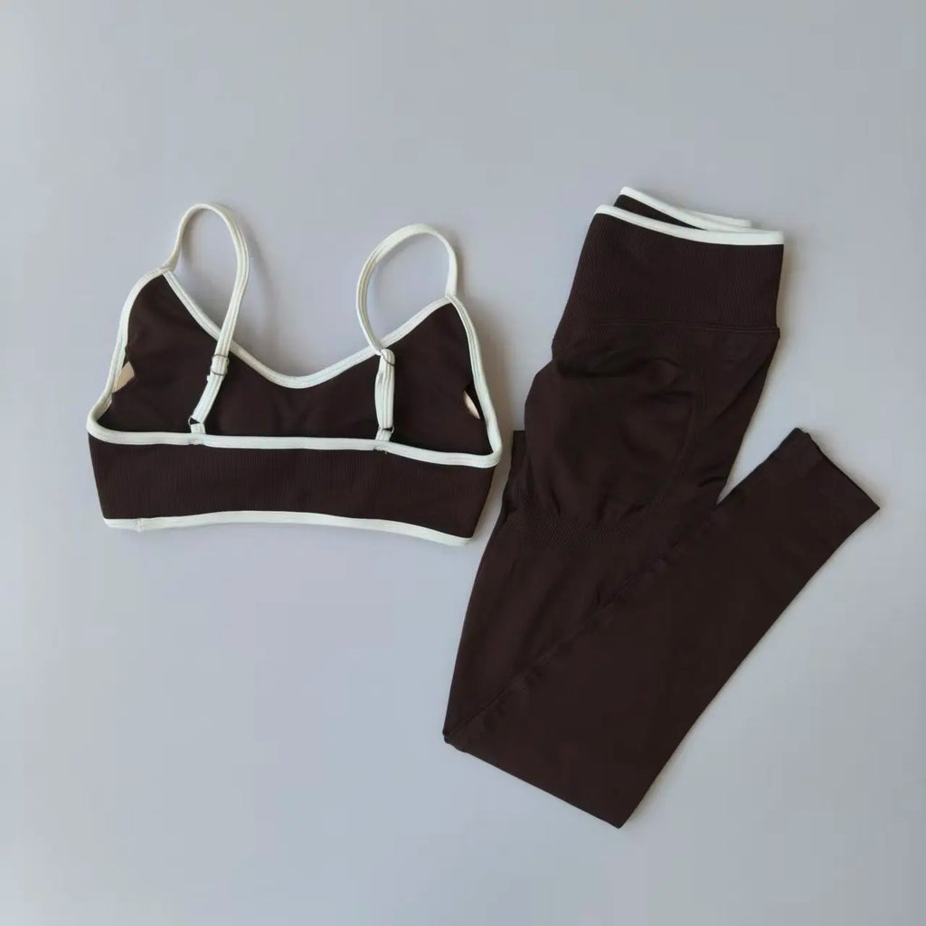 Conjunto deportivo de 2 piezas: top y mallas push-up