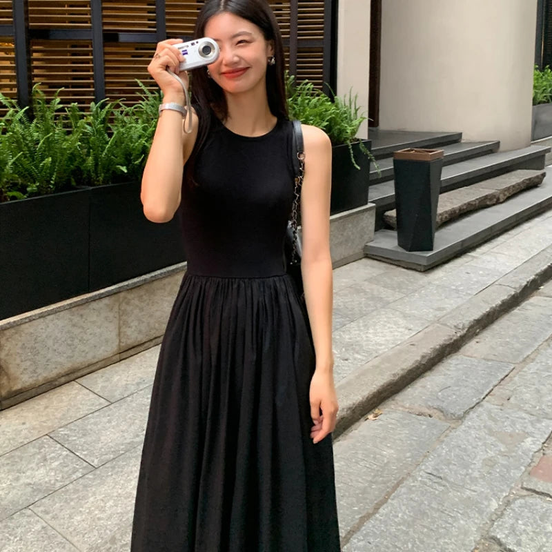 Vestido midi negro sin mangas estilo vintage