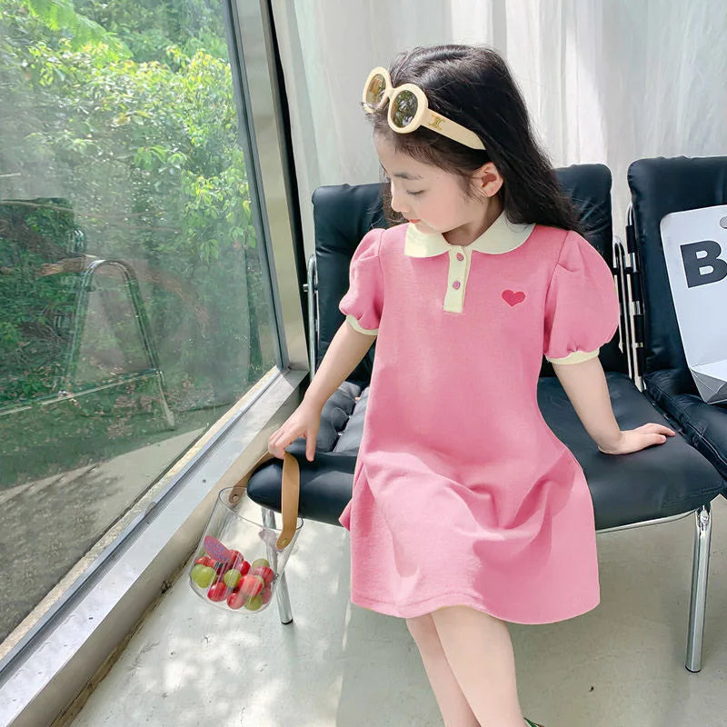 Vestido infantil a rayas con cuello camisero