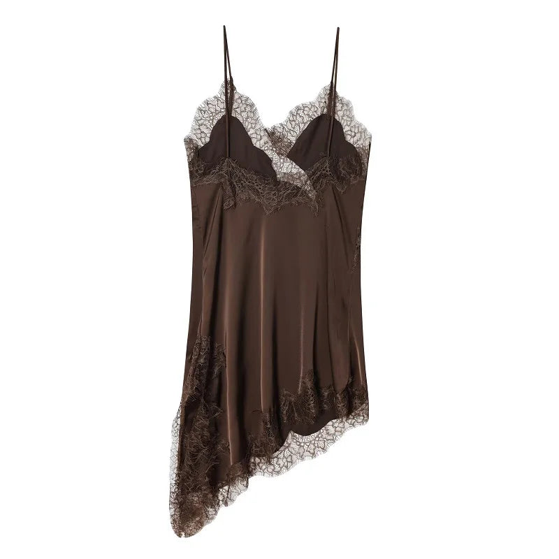 Vestido corto de satén con encaje
