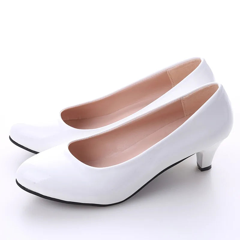 Zapatos de salón de tacón medio