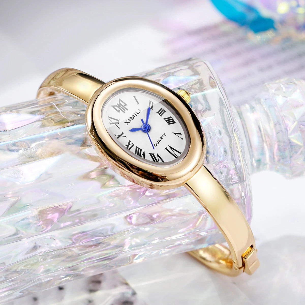 Reloj ovalado con números romanos para mujer