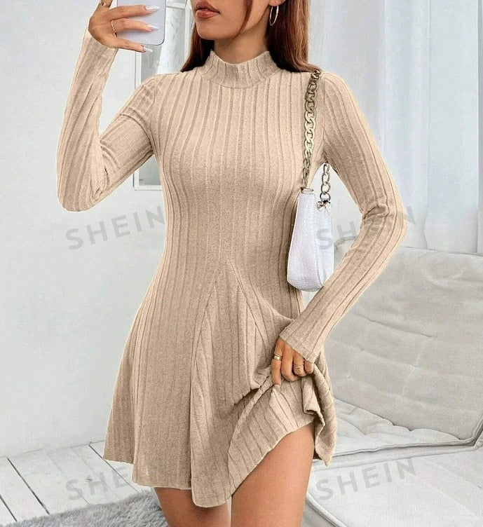Vestido de punto entallado con falda evasé