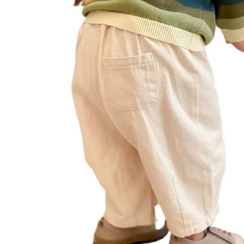 Pantalón infantil tobillero con bolsillos