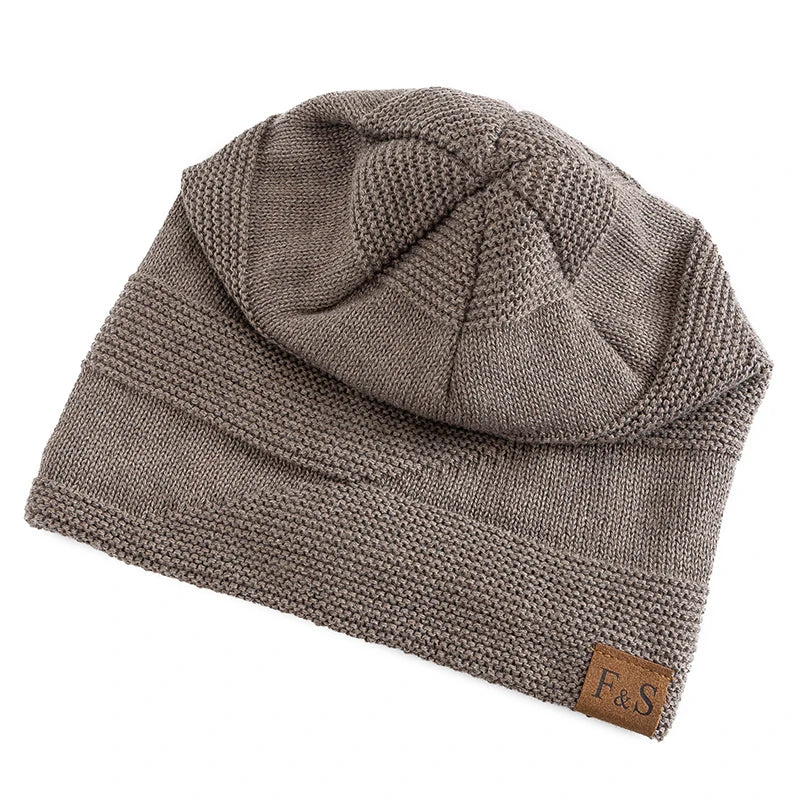 Gorro de punto holgado con forro de pelo