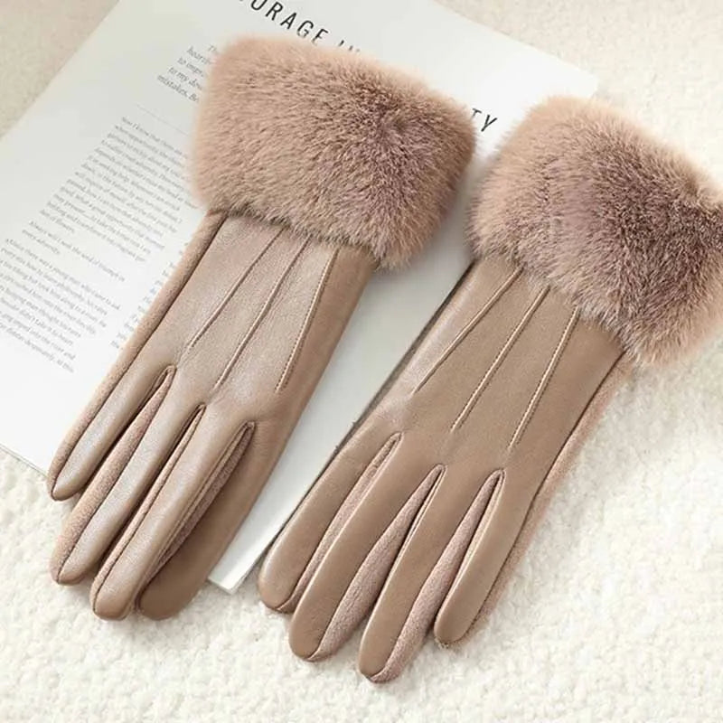 Guantes elegantes de polipiel con pelo