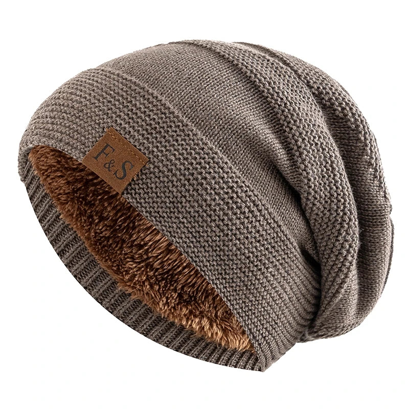 Gorro de punto holgado con forro de pelo