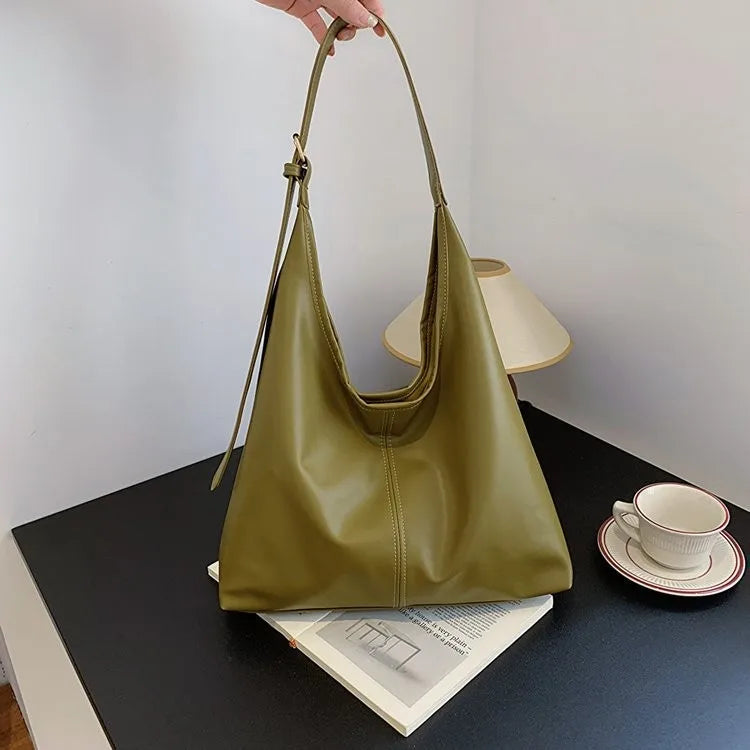 Bolso hobo de piel sintética suave