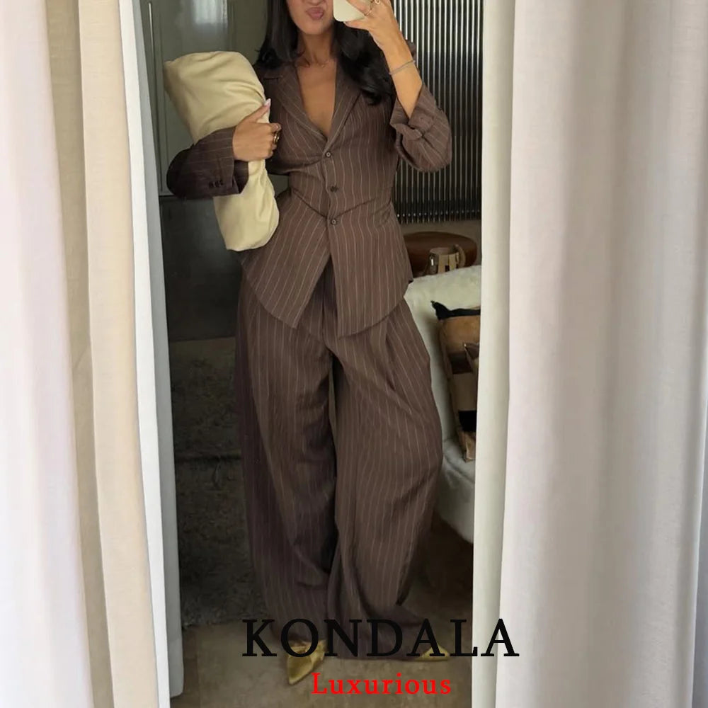 Traje de blazer y pantalón ancho de rayas (2 piezas)