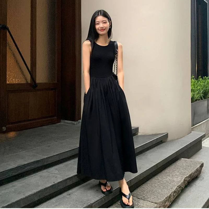 Vestido midi negro sin mangas estilo vintage