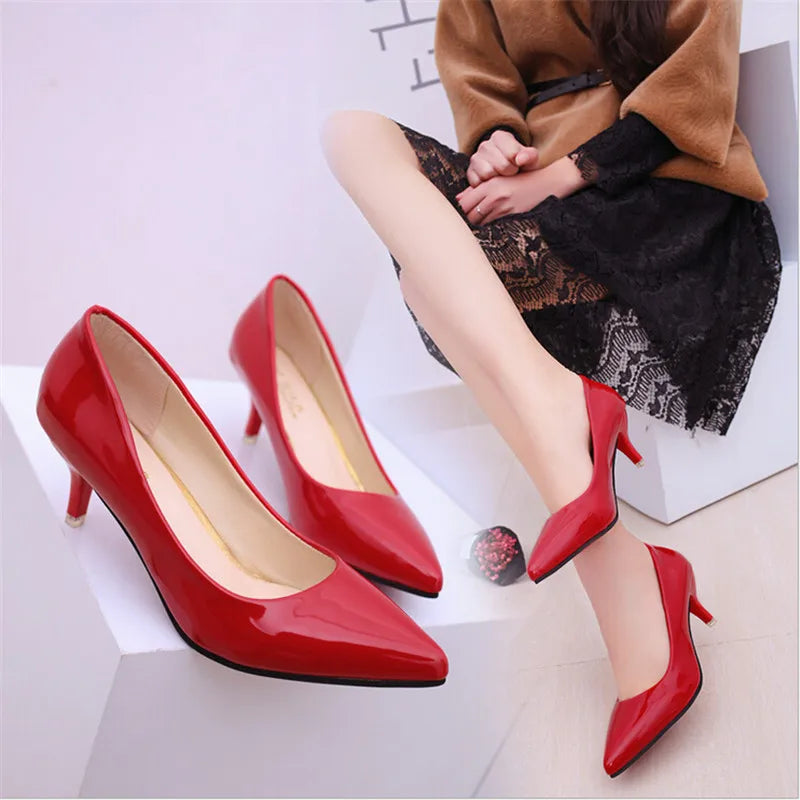 Zapatos de salón de tacón medio