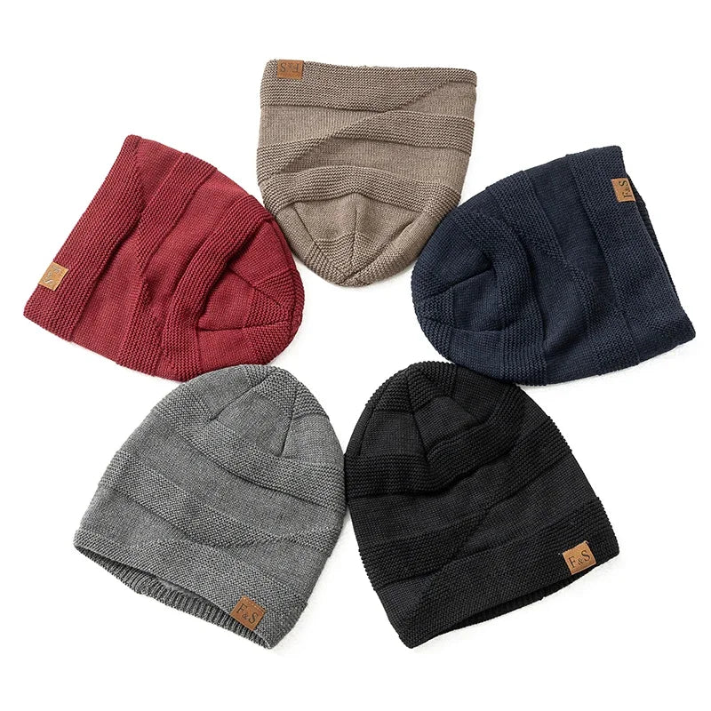 Gorro de punto holgado con forro de pelo
