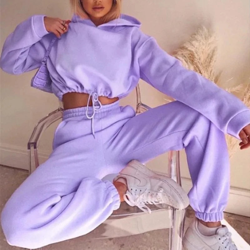 Chándal de mujer: sudadera corta y pantalón ancho