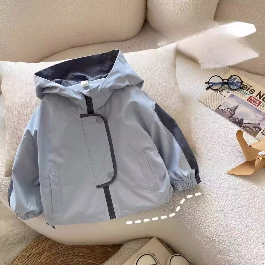 Chaqueta infantil con capucha y dibujos