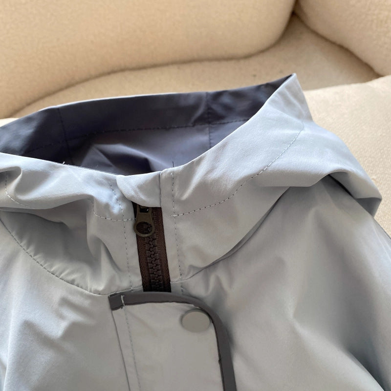 Chaqueta infantil con capucha y dibujos